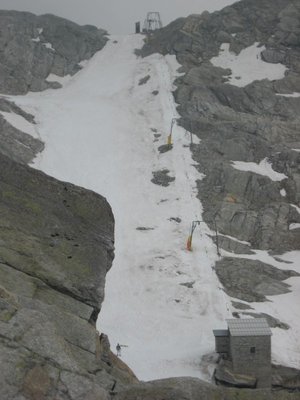 Lift in der Totalen. Der oberste Teil war bereits nicht mehr befahrbar.