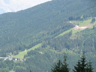 Arbeiten oberhalb der Mittelstation des Flying Mozart in Wagrain.