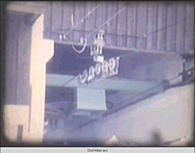 Detailbild Antriebsspannwagen mit, bei alten Dm - Schleppern nicht unüblichen, nach hinten schräg abfallenden Spannwagenlaufschienen - spart Spanngewicht weil das Gewicht der Antriebsteile dadurch beim Spannen "mithilft".