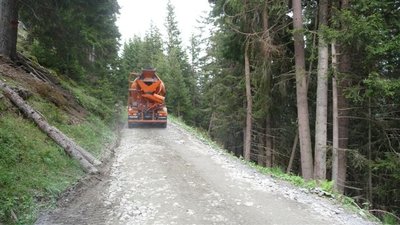 und noch einer. falls die wirklich die trinkgläser hier rauf bringen, dann kommen oben max. 50% heile an.