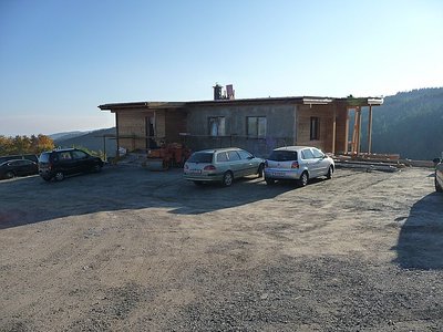 Bei der Talstation der Sonnenbahn entsteht dieses neue Gebäude.