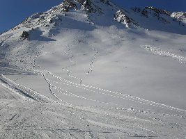 Tiefschneeabfahrt die Zweite