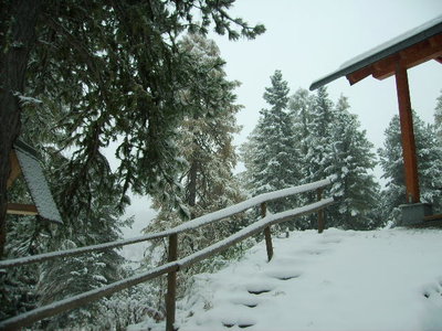 bei unserer Hütte hatte es ungefähr 20 cm Schnee.