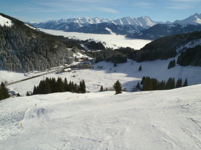 Umgestalteter unterer Teil der 70er Abfahrt zu Talstation der 2SB Resterhöhe