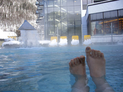 Zehen aufweichen im Solebecken