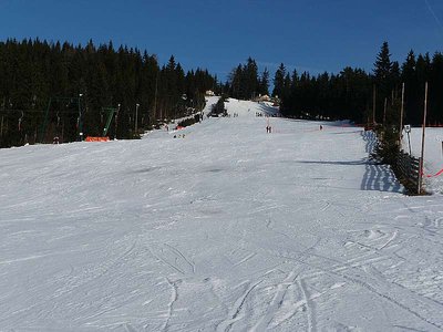 Auch bei den Hausliften am Kressbachhang war das Schneeband durchgängig und der Wetterlage entsprechend sehr gut.