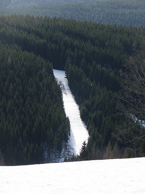 Blick zur Steinbachhöhe - Gesperrt wegen Schneemangel.