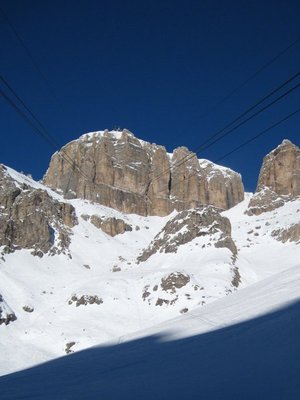 Pordoischarte mit viel Schnee
