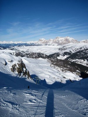 Arabba, Passo Padon verso Pralongia, dahinter der Hl. Kreuzkofel mit Lavarella