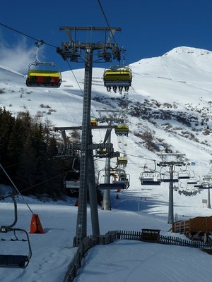 Kreuzung Rastbahn/Sattelbahn. Die gelben Bubbles gefallen mir nicht besonders.