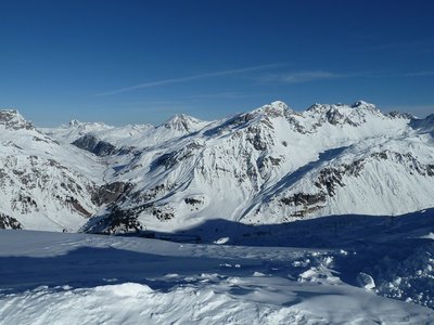 Blick vom Albonagrat nach Zürs/Lech diesmal ohne Zoom