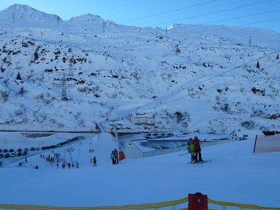 Rückweg über die Alpe Rauz nach einer wunderschönen Abfahrt vom Albonagrat