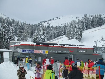 Talstation der neuen 6er -Bahn Schönberschaukel