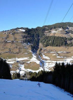 Abfahrt im oberen Bereich - wie gut erkennbar - nordseitig