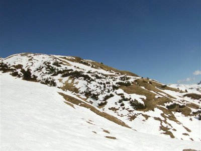 Am Steinmähder grosse apere Stellen abseits der Pisten (Südhand, windexponiert). Die Pisten selbst waren aber recht gut präpariert und gut fahrbar.