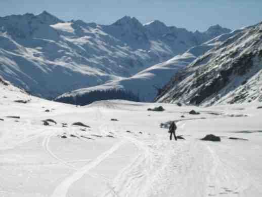 noch die Geländekante und es geht nach Sedrun