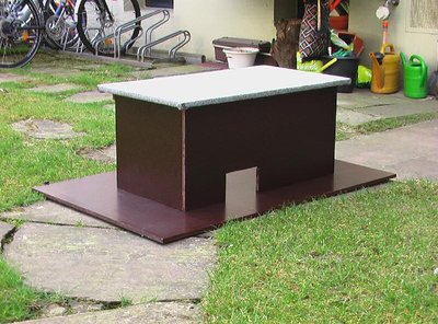 Rückseite und linke Seite