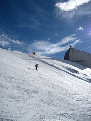 abends zurück im Belvedere, immer noch bester Schnee