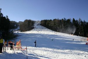 Dito. Nach 1 Nacht Beschneiung noch weit von perfekt, aber schon wesentlich besser. Und bei uns soll es mindestens bis Di noch kalt bleiben!