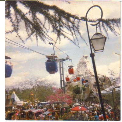 Disneyland Skyway 1985 008.jpg