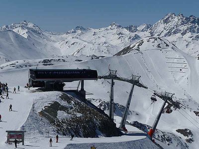 Bergstation der langen Wand-Bahn. Dahinter der Palinkopf.