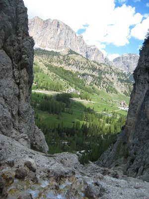 auf dem Wanderweg ins sommerliche Hochabtei-Tal