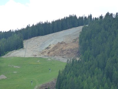 "geringfügige Pistenkorrekturen"