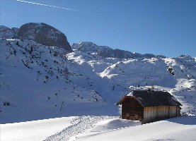 Gjaidalm, links im Hintergrund LSAP-Lift, war in der Saison 2001-2002 das letzte Mal in Betrieb