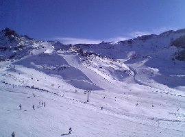 Blick aus der Nachtweidebahn auf Sonnenlift und Velillbahn