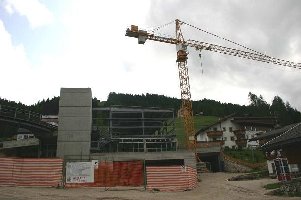 Die Talstation wird wohl nicht abgerissen, sondern nur umgebaut: