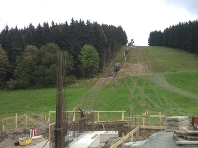 Talstation mit Trassenverlauf