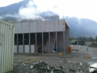 Fast ganz rum, der AUsfahrtsteher ist gut zu sehen