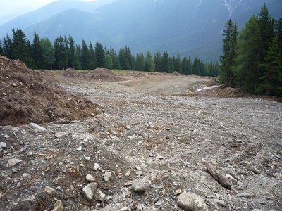 Bis zur Einmüdung vom Ziehweg wird gebaut...