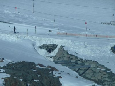 Stahlträger/Bach von der GUB aus