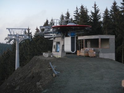 Bergstation Kleine Büre. Doppelmayr war diese Woche auch sehr fleißig