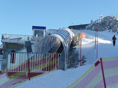 ...ehe es mit den neuen Förderbändern zur Seilbahn-Bergstation geht.