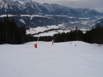 Sepp Walcher Abfahrt weiter unten, schon weicher und mehrere Eisplatten
