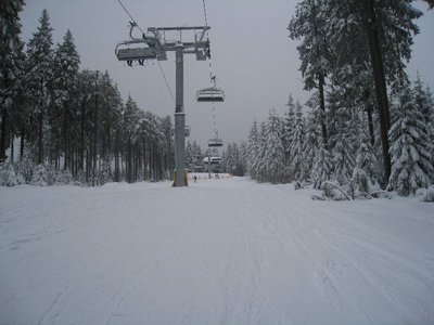 Neue Piste mit Blick zur Bergstation