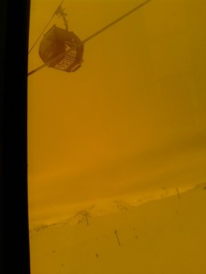 Unterquerung der Dorfbahn, Orange Scheiben