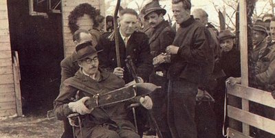 Rechts im bild auf "lässig" Herr WAGGERL.