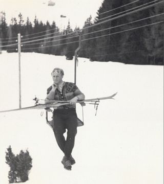 Herr WAGGERL fährt Sessellift