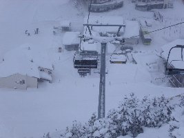 So. Nun gings auf die andere Seite zum Sareis. MM hat mal geschrieben,dieser Sessellift hätte eine der grössten druchgehenden Steigungen auf die Länge oder so :)