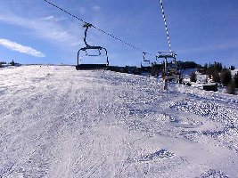 Auf völlig überfüllten Pisten ist fast kein Platz zum Carven!