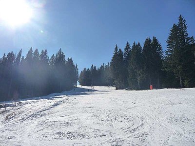 Standort bei Hannesenhütte: Blick bergwärts. Mittags schon weicher Schnee.
