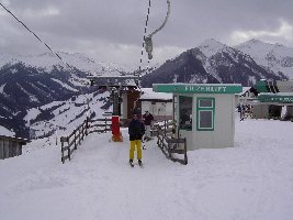Talstation des SCHL &amp;quot;Filzen&amp;quot; (Girak/Garaventa); Übungstellerlift.