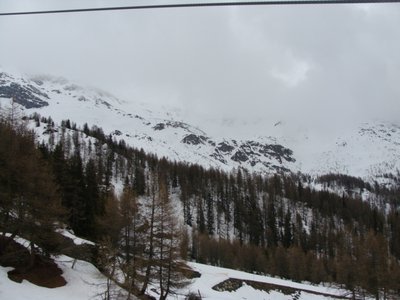 Blick von der 6-KSB in Richtung der 4er Sesselbahnen Liftkette