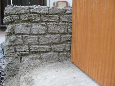 hier sieht man die Mauer aus Beton im detail