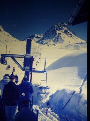 Hier haben wir die Velilllifte. Der linke steht noch in stark verkürzter Form als Tellerschlepplift.