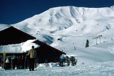 Talstation der Hasensprungbahn mit Rotschrofenlift 1981