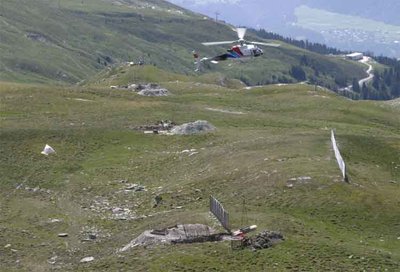 Reger Flugverkehr heute zwischen Crap Sogn Gion, Alp Dado und Stn. Crap Masegn (Materialtransporte, Betonarbeiten an Stützenfundamenten)
